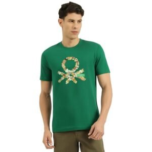 United Colors of Benetton men’s t‑shirt, stylish casual wear with premium cotton fabric and modern fit.